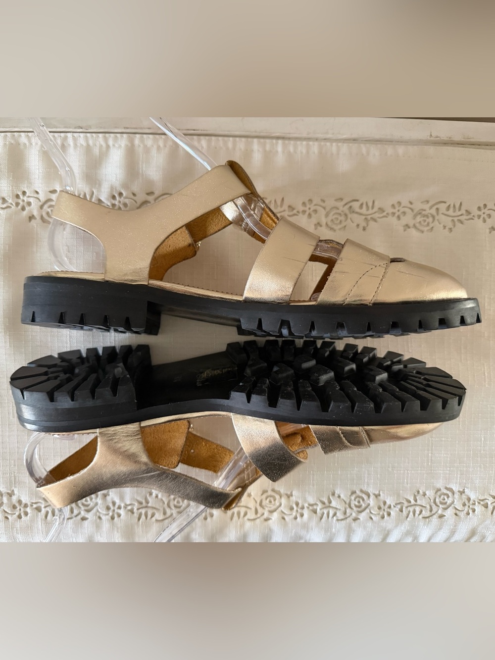 J. Crew Lug Sole Fisherman Sandal Metallic Gold Size 8.5 - Picture 4 of 7
